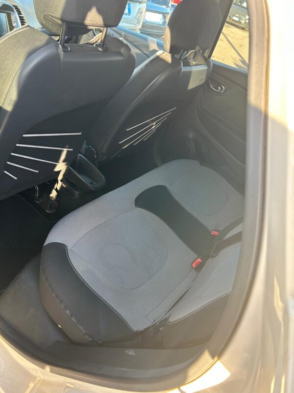 Renault Captur - immagine 8