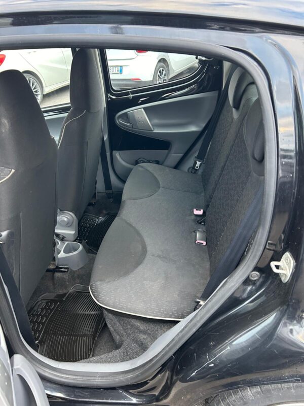Peugeot 107 - immagine 12