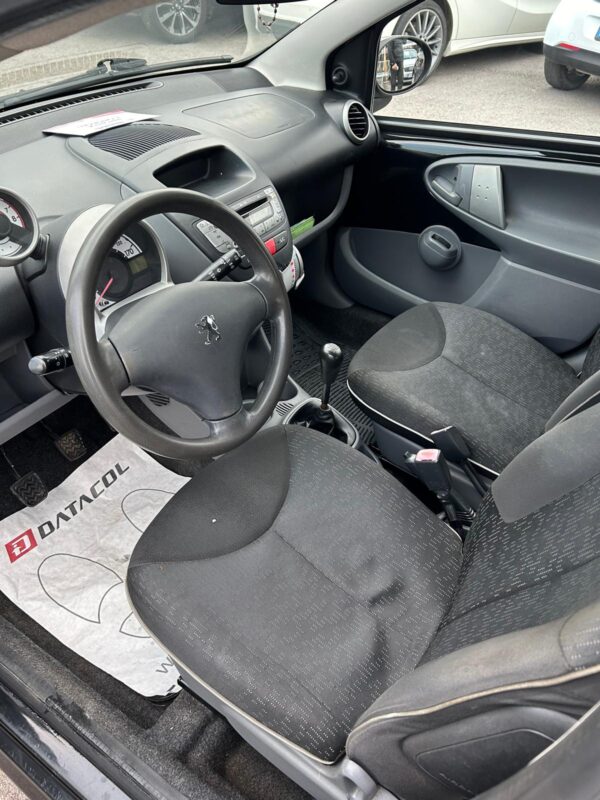 Peugeot 107 - immagine 11