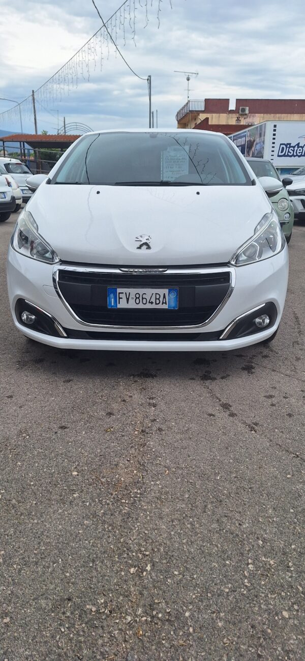 Peugeot 208 - immagine 3