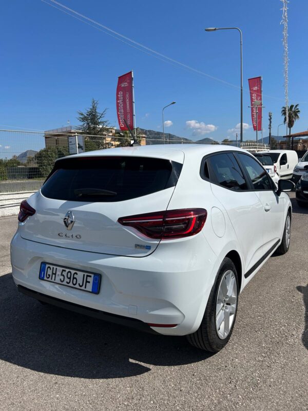 Renault clio - immagine 6
