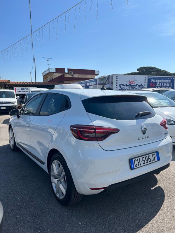 Renault clio - immagine 8