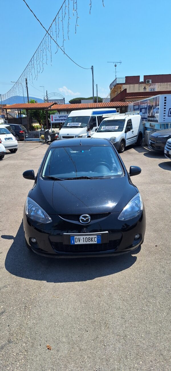 Mazda 2 - immagine 4