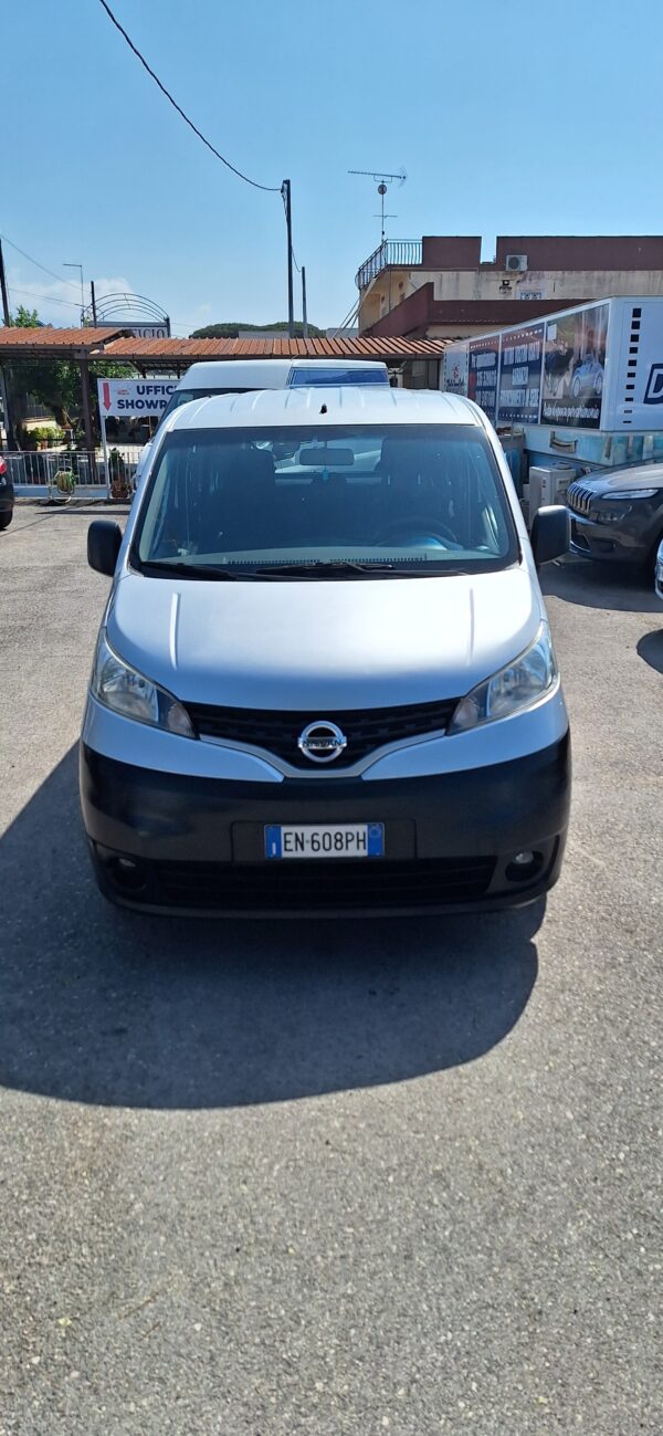 Nissan NV 7 posti - immagine 4
