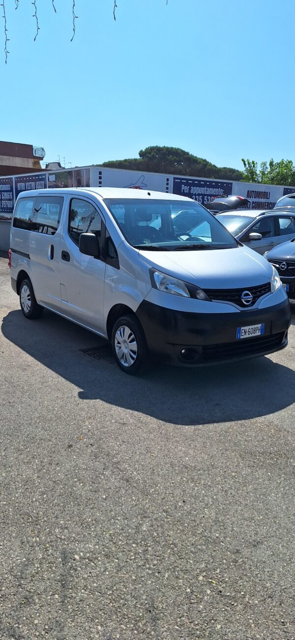 Nissan NV 7 posti - immagine 5
