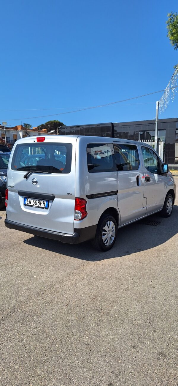 Nissan NV 7 posti - immagine 6