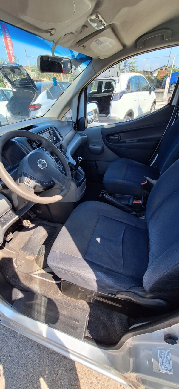 Nissan NV 7 posti - immagine 9
