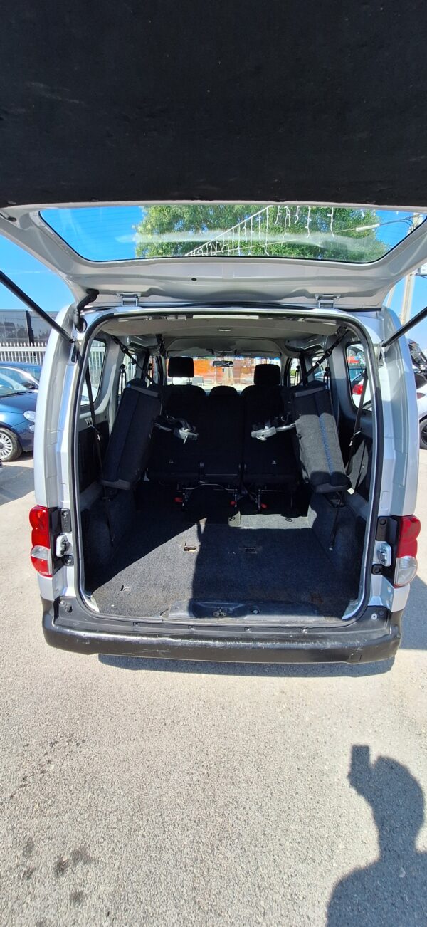 Nissan NV 7 posti - immagine 13